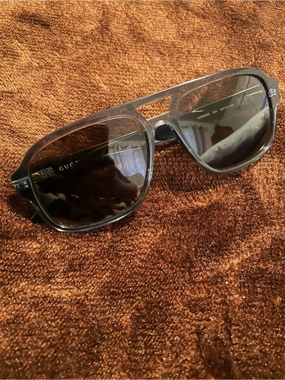 Gucci Black Dark Blue Frame Sunglasses - Picture 3 of 5